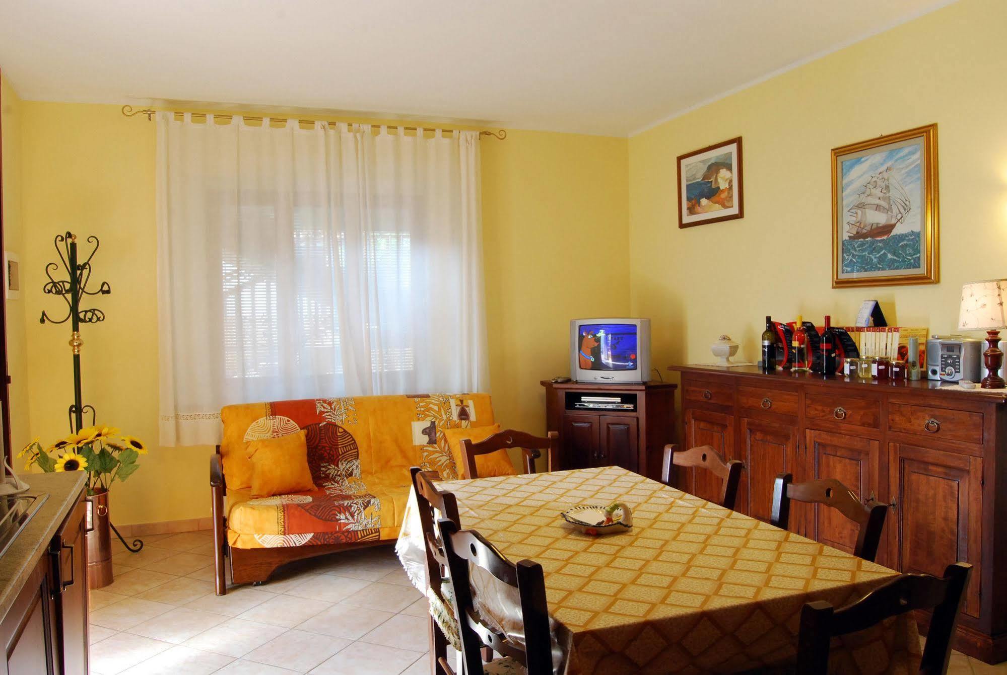 B&B Da Franca Camporgiano Luaran gambar